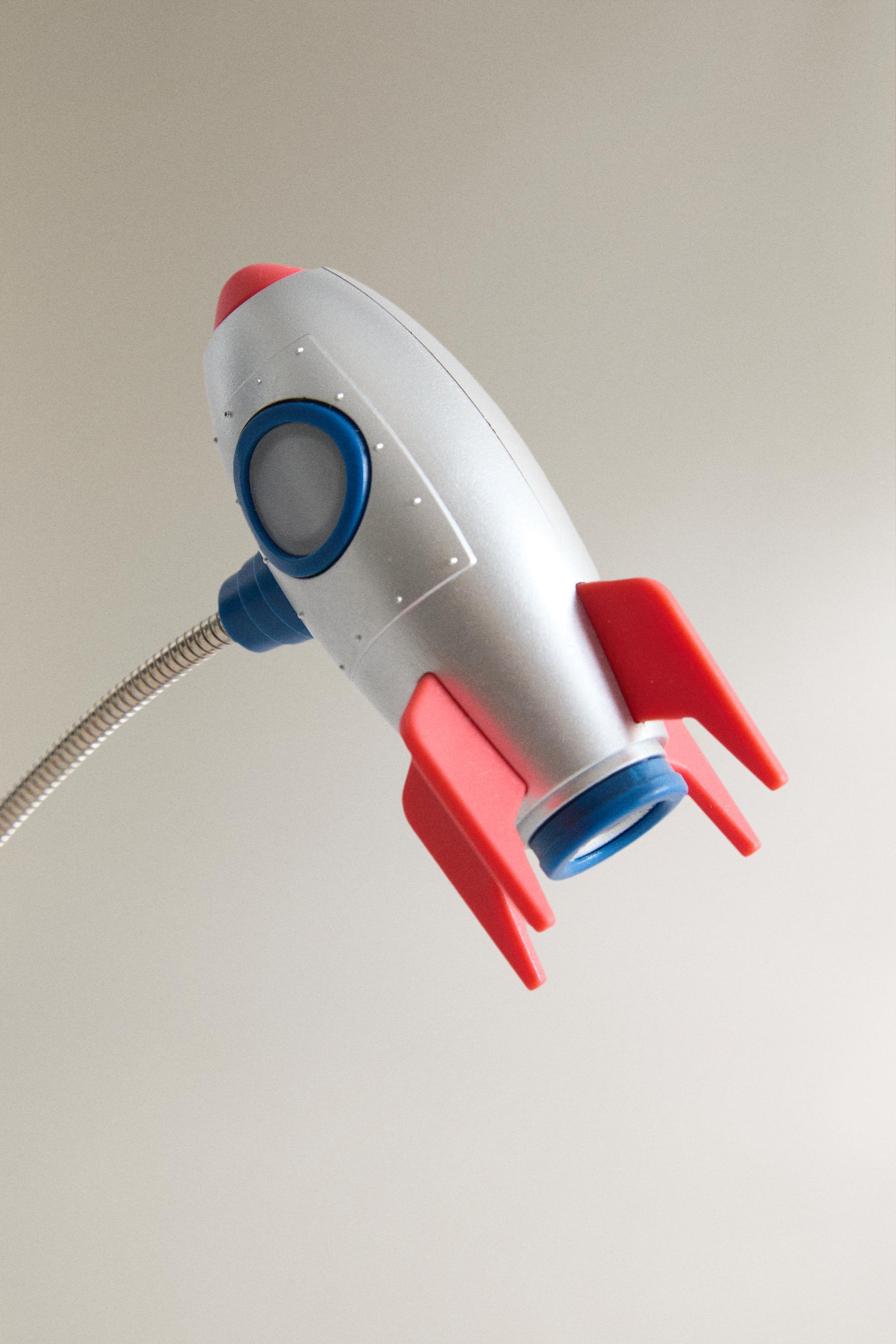 KIDS’ ROCKET READING LAMP